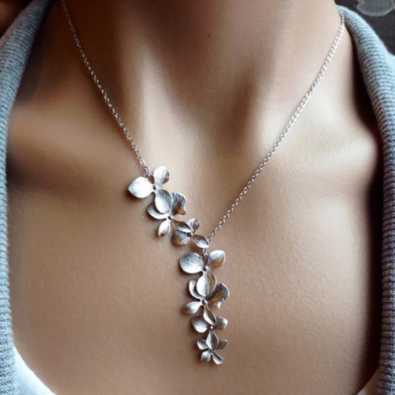 Vintage Silver Necklace with Flowers