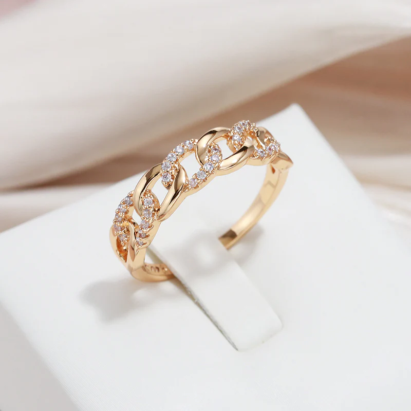 Elegant Chain Gold Ring